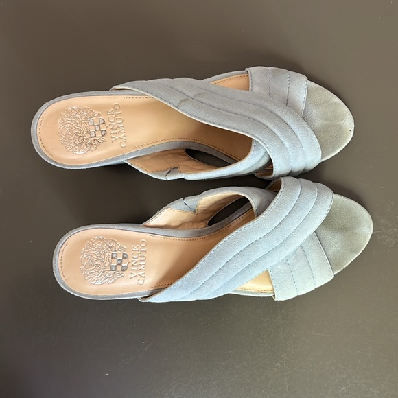 Vince Camuto Heels - Picture 3 of 7